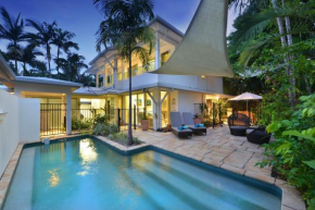 Отель Reef Villa Port Douglas  Порт Дуглас